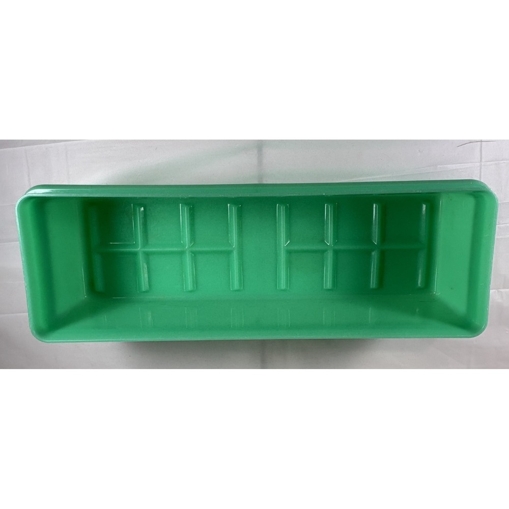VTG Tupperware 782-4 Jadeite Green Celery Vegetable Keeper with Lid no Tray